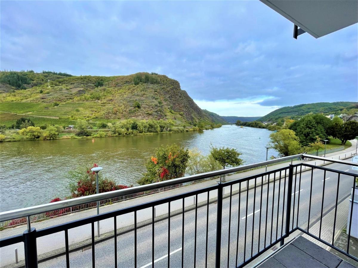 Moselpromenade Villa Moselufer, Panorama & Burg Cochem Blick, Netflix, Balkon Esterno foto