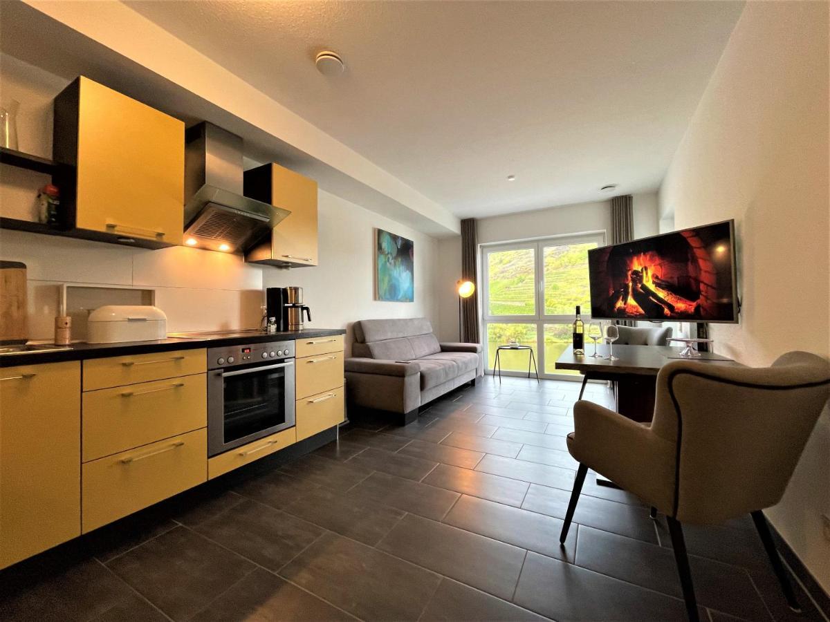 Moselpromenade Villa Moselufer, Panorama & Burg Cochem Blick, Netflix, Balkon Esterno foto